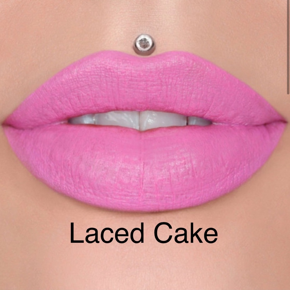 Jeffree Star Velvet Trap Lipstick - Picture 2 of 10